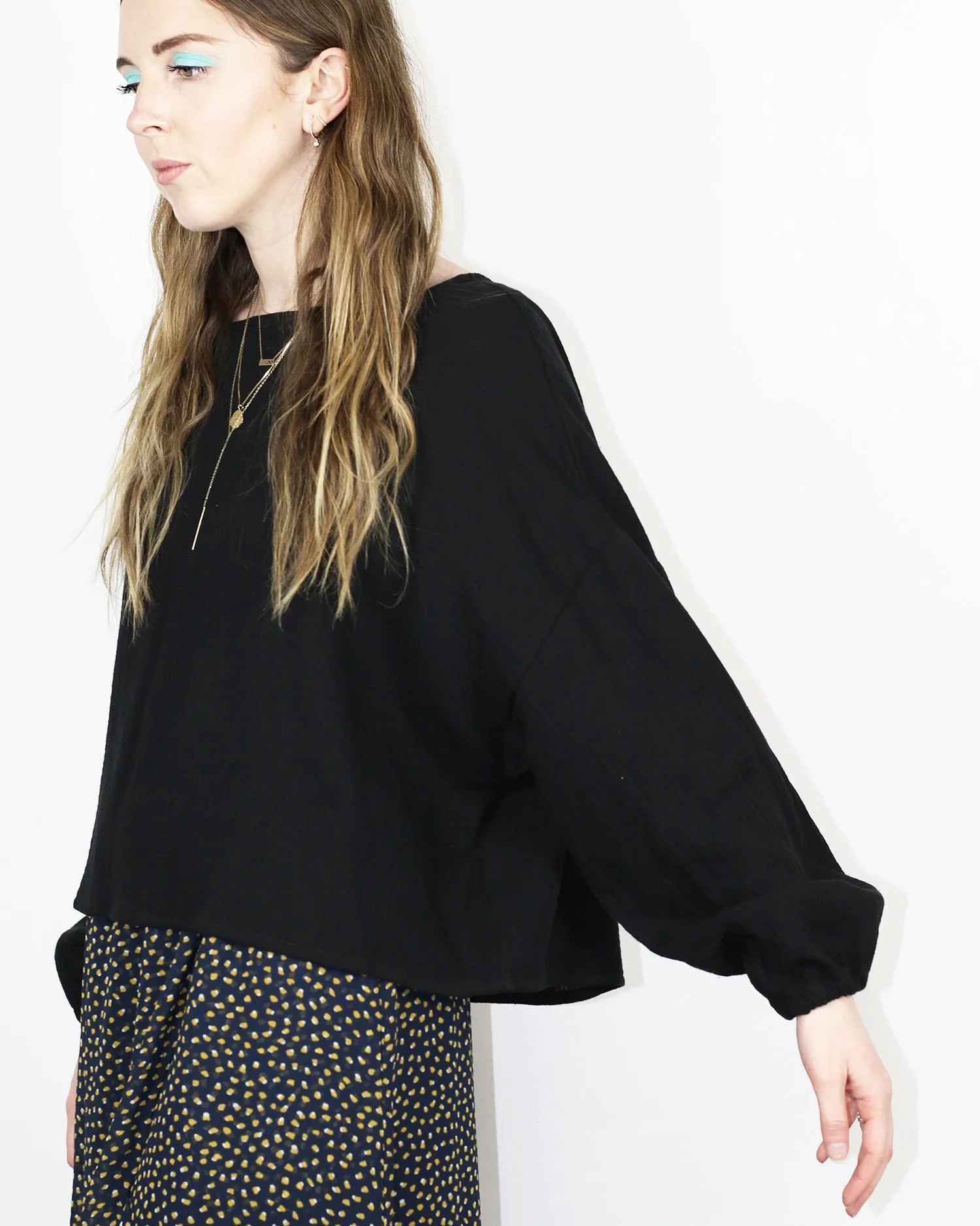 Balloon Sleeve Top – Black